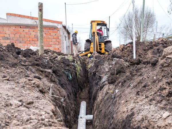 Avanza la construcción de la red cloacal en barrio Autódromo